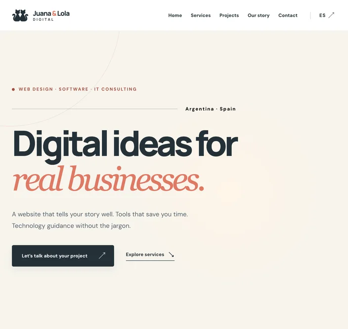Juana y Lola Digital homepage showcasing web design, software, and IT consulting services.